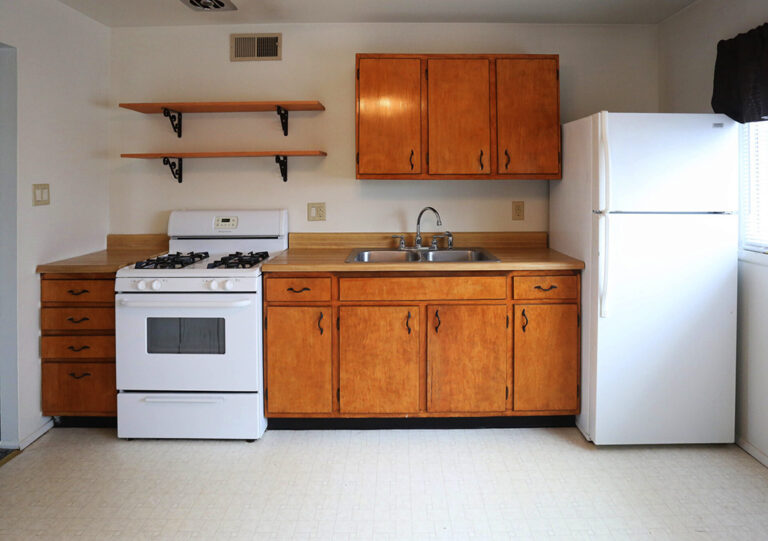 Rocwood Village Apartments 26 Carroll Wood Drive, Wood River, IL 62095